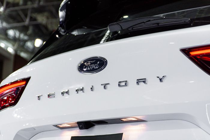 Rẻ hơn 113 triệu, Ford Territory tiêu chuẩn vẫn giữ được vẻ đẹp cao cấp, chỉ khác biệt với nhiều tính năng thủ công mới - Ảnh 18.