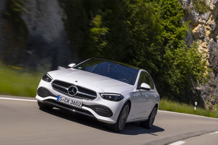 Gần 7.000 chiếc Mercedes-Benz C-Class 2022 bị triệu hồi vì nguy cơ hỏa hoạn - Hình ảnh 2.