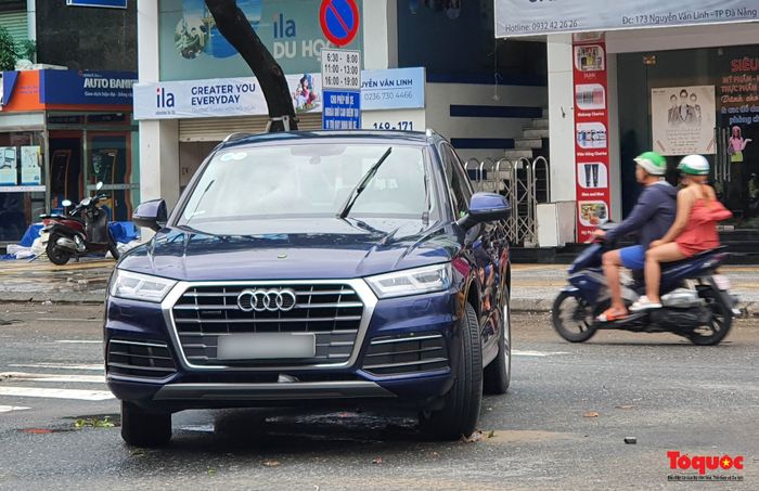 Hình ảnh của những chiếc xe ô tô chết máy nằm la liệt trên các con phố ở Đà Nẵng - Ảnh 8.