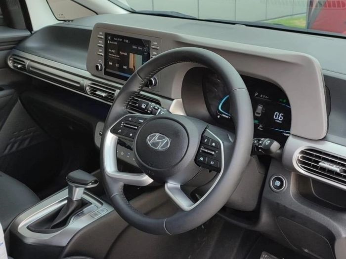 Hyundai Stargazer lần đầu tiên xuất hiện tại Việt Nam - MPV 'hot' đối đầu với Xpander sẽ ra mắt vào tháng 10 này - Ảnh 3.