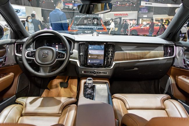 Volvo S90 được người dùng yêu thích trong danh mục Hàng ghế sau xe sang năm 2022 - Hình 5.