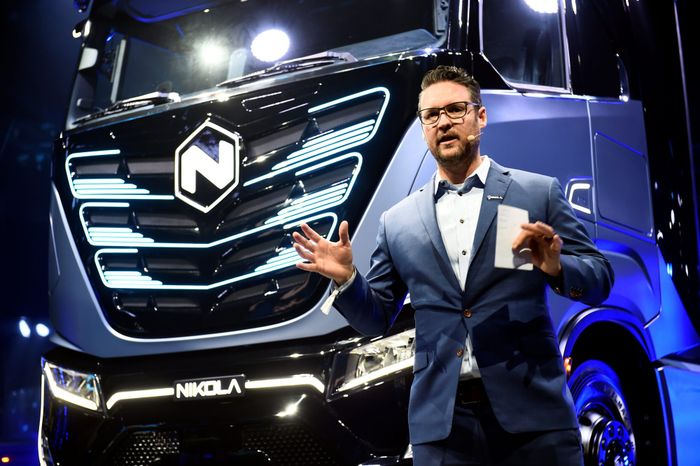 Người điều hành hàng đầu đã dẫn dắt Tesla vượt qua đối thủ Ford về giá trị, bị tòa án tuyên án lừa đảo - Ảnh 1.