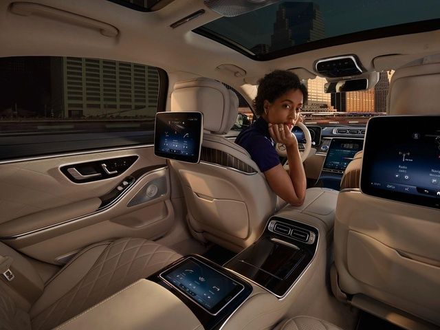 Mercedes-Benz S-Class lọt vào danh sách hàng đầu của các mẫu xe sang dành cho phụ nữ - hình 4.