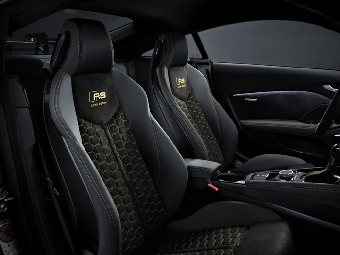 Audi TT RS Iconic Edition phiên bản giới hạn 100 chiếc - Hình 8.