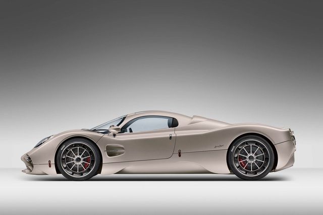 Pagani Utopia chính thức ra mắt: Tiếp tục truyền thống Huayra, giá từ 2,19 triệu USD, sử dụng hộp số sàn và động cơ Mercedes - Hình 6.