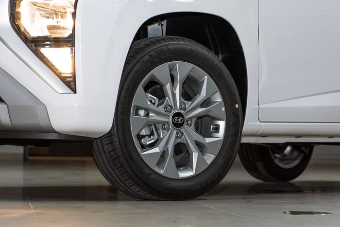 Xem Hyundai Stargazer phiên bản giá rẻ nhất: Dành cho người lái dịch vụ nhưng thiếu nhiều trang bị cơ bản - Ảnh 5.