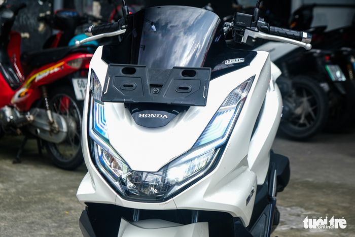 Honda PCX phiên bản 'tiết kiệm xăng' đã có mặt tại Việt Nam: Giá chỉ 99 triệu đồng, một lựa chọn đặc biệt cho những ai đã trải qua thời gian với dòng xe SH - Hình 5.