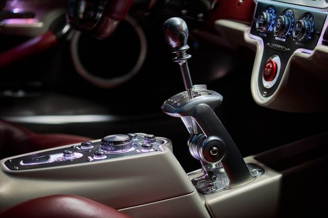 Pagani Utopia chính thức ra mắt: Tiếp tục truyền thống Huayra, giá từ 2,19 triệu USD, sử dụng hộp số sàn và động cơ Mercedes - Hình 12.