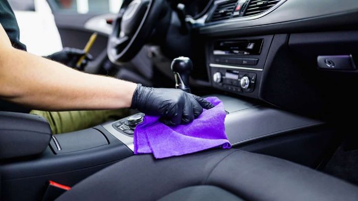 6 loại mùi khó chịu trên xe ô tô và cách khắc phục - Hình 3.