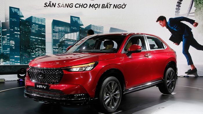 Ferrari giới thiệu dòng SUV đầu tiên, Purosangue: Cửa mở phong cách Rolls-Royce, 4 ghế độc lập, táp lô phân chia - Hình ảnh 10.