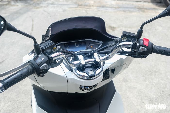 Honda PCX phiên bản 'tiết kiệm xăng' đã có mặt tại Việt Nam: Giá chỉ 99 triệu đồng, một lựa chọn hiếm hoi cho những ai đã trải qua thời gian với dòng xe SH - Hình 9.