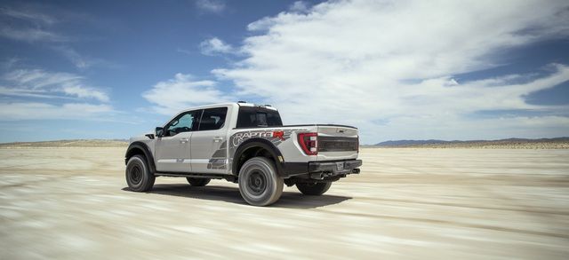 Ford F-150 Raptor R ra mắt: Xe bán tải có sức mạnh ngang với siêu xe - Ảnh 12.