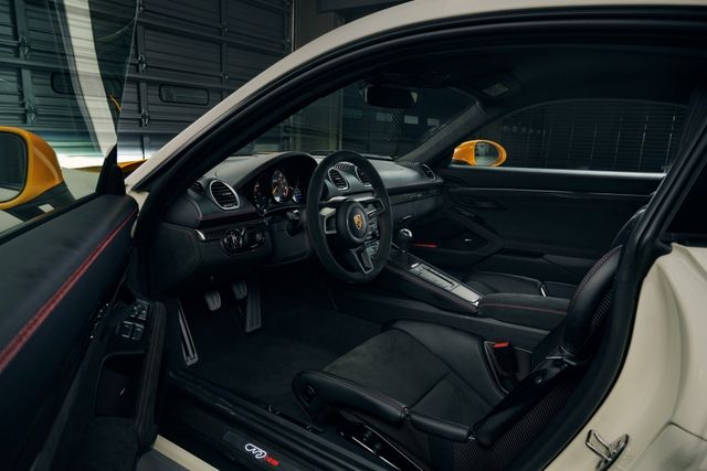 Khám phá chiếc Porsche 718 Cayman GT4 'độc nhất vô nhị' chỉ để trưng bày, không bán - Hình 5.