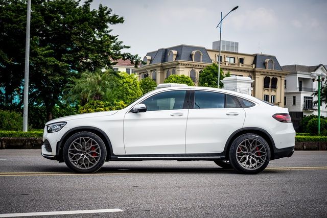 ‘Rất hiếm’ Mercedes-Benz GLC 300 Coupe 2 năm tuổi đang được rao bán với giá gần 2,7 tỷ đồng - Ảnh 6.