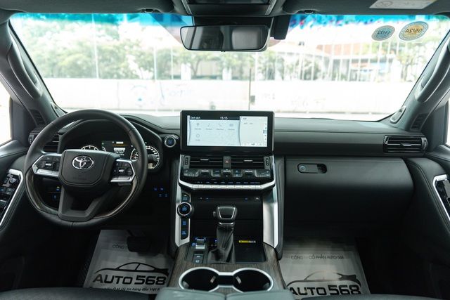 ‘Lướt’ hơn 3.000 km, Toyota Land Cruiser 2022 vẫn có giá gần 6 tỷ đồng - Hình 11.