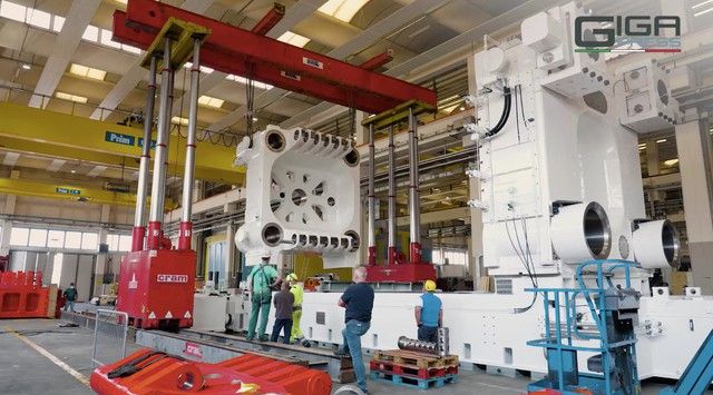 Doanh nhân người Trung Quốc đã đóng vai trò quan trọng trong việc Elon Musk viết lại lịch sử của ngành công nghiệp ô tô toàn cầu: Ngay từ khi mới 13 tuổi, anh ta đã có khả năng sửa chữa xe thuê và dám đồng ý hợp tác với Tesla khi 5/6 nhà sản xuất từ chối.