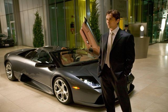 Vì sao ‘Người Dơi Christian Bale có 120 triệu USD nhưng chỉ chọn lái xe Toyota cũ thay vì Ferrari? - Hình 2.