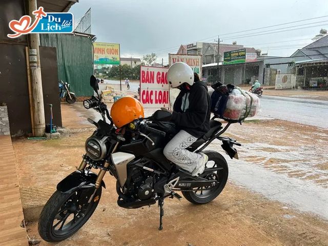 Ba và con gái cuộc hành trình phượt bằng xe máy từ Sài Gòn đến Đà Lạt: Bắt đầu từ một điều ước của con - Ảnh 6.