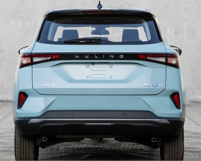 Gần nhìn chiếc SUV tiết kiệm nhiên liệu chỉ uống 4,6 lít xăng/100km, có giá chỉ 300 triệu đồng - Ảnh 4.