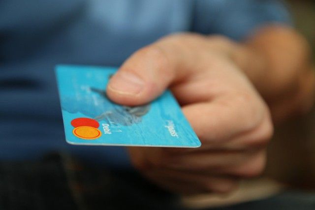 Các bước quan trọng khi mua xe hơi cũ - Ảnh 1.