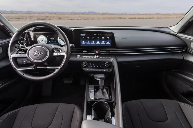 Đại lý đang nhận đặt cọc cho Hyundai Elantra 2023: Sắp ra mắt vào tháng 8, lắp ráp trong nước, tái xuất để cạnh tranh với Kia K3 và Mazda3 - Hình ảnh 3.