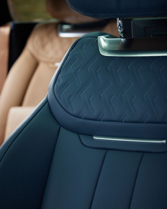 Phiên bản mới của Range Rover với bản giới hạn siêu sang, đắt nhất lịch sử - Hình 9.