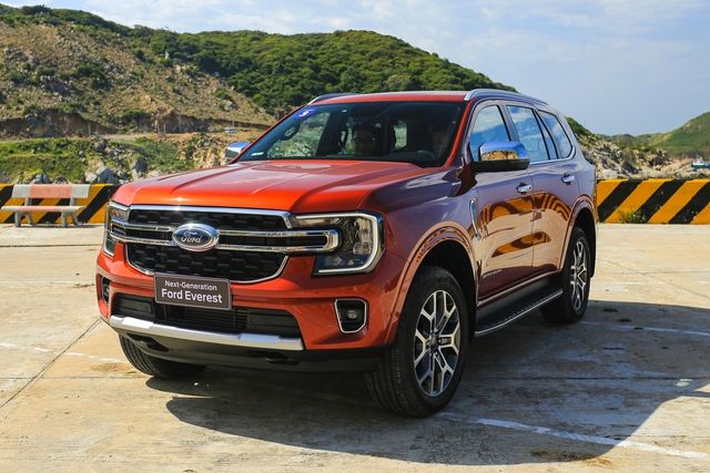Giá dầu tăng cao, Ford Everest liệu có 'khóc thét' vì khó bán hàng? - Ảnh 1.