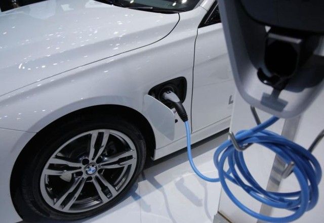 Điều gì khiến xe điện vẫn chưa phổ biến như xe xăng? - Ảnh 2.