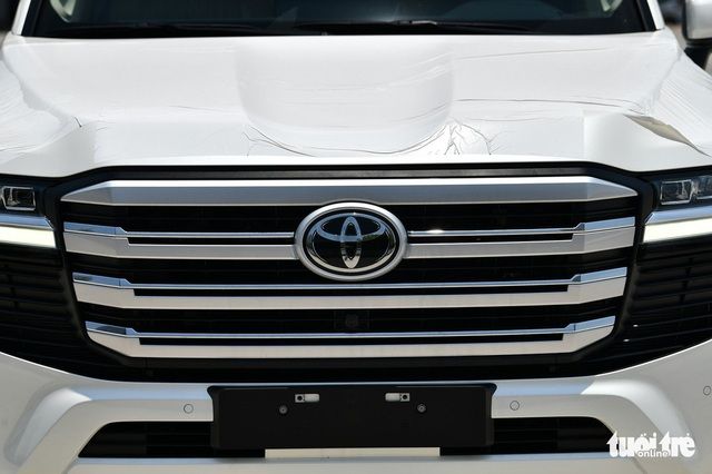 Land Cruiser 300 ngừng nhận đặt cọc tại Việt Nam, dân buôn đang hét giá xe cũ tăng gần 2 tỷ đồng - Ảnh 12.