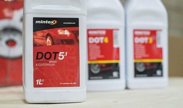 Những lỗi thường gặp gây tổn thương hệ thống phanh ô tô  - Ảnh 6.