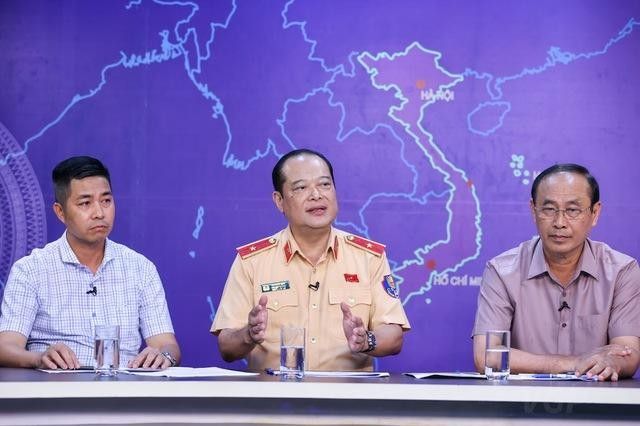 Tướng Cảnh sát giao thông phát biểu về vấn đề dán, che, thay đổi biển số xe - Ảnh 1.
