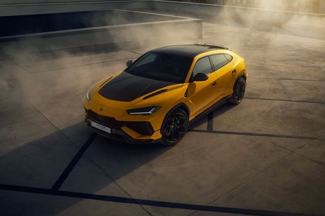 Lamborghini Urus Performante chính thức ra mắt: Siêu SUV nhẹ nhàng hơn, mạnh mẽ hơn bao giờ hết - Hình 2.