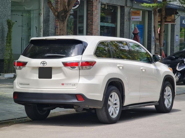 Toyota SUV 7 chỗ nhập Mỹ với giá bán vượt qua 1 tỷ đồng, không thua kém Corolla Cross - Ảnh 4.
