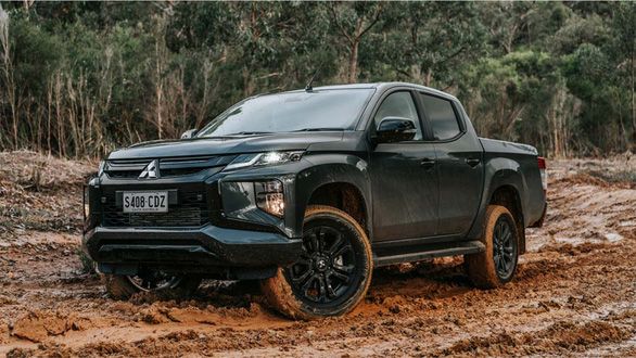 Mitsubishi Triton Mới Xuất Hiện với Mặt Trước Giống Như Outlander - Ảnh 1.