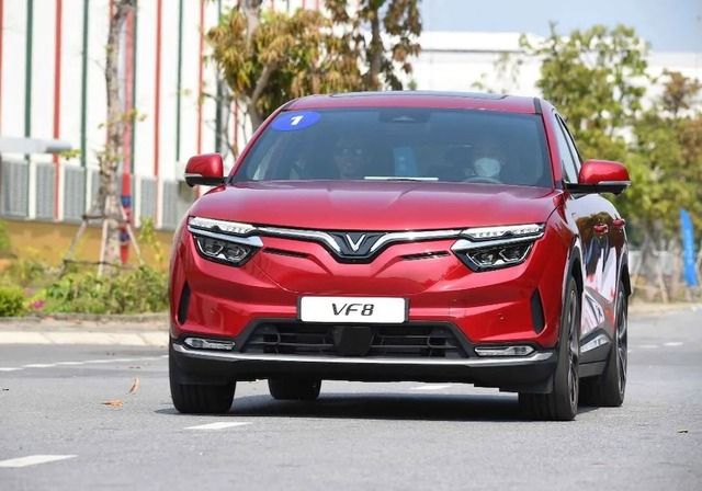 Việc tìm kiếm nguồn cung pin xe điện trở nên khó khăn như việc săn vàng, và VinFast đã nhanh chóng đảm bảo nguồn cung pin chất lượng từ ProLogium thông qua một thoả thuận trị giá hàng chục triệu USD - Ảnh 1.
