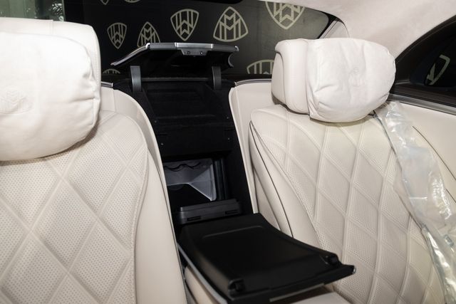 Trải nghiệm Mercedes-Maybach S 680 giá 16 tỷ đồng tại Việt Nam: Cánh cửa mở đóng như Rolls-Royce, ghế của ông chủ có thể biến thành giường - Hình 16.