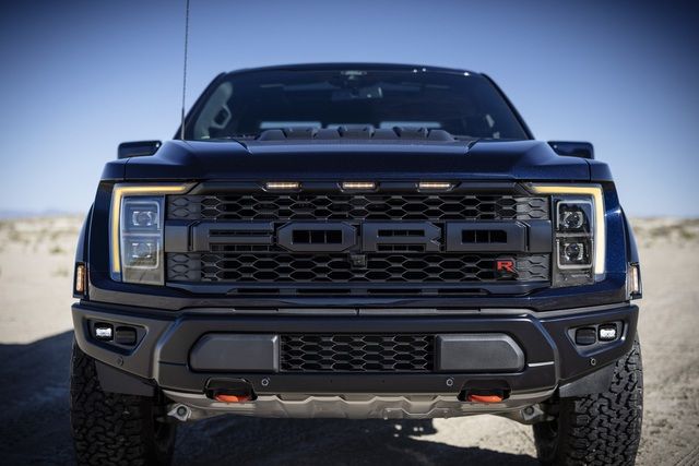 Ford F-150 Raptor R ra mắt: Xe bán tải mạnh mẽ như siêu xe - Ảnh 20.