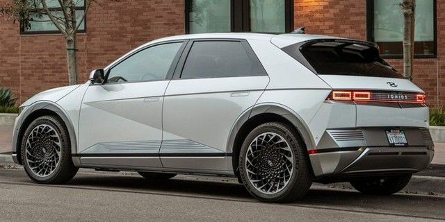 Danh sách những mẫu xe crossover điện hàng đầu trong năm 2022 - Hình 2.