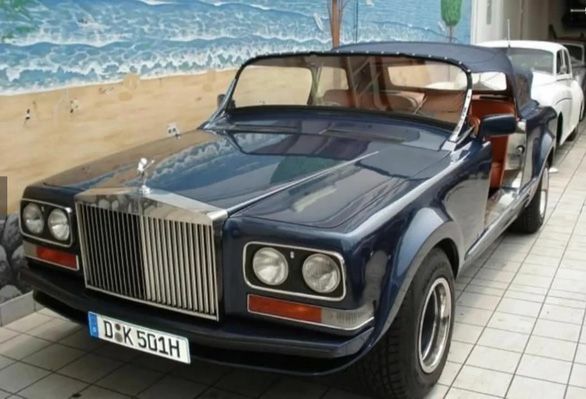 Vua Morocco phá cửa xe Rolls-Royce để… đi săn cùng chim ưng - Ảnh 5.
