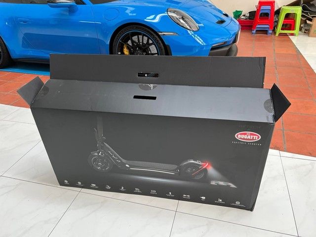 Xe máy điện Bugatti đầu tiên về Việt Nam - Món 'đồ chơi' độc lạ giá nghìn đô dành cho giới nhà giàu - Ảnh 2.