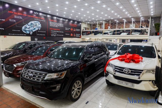 Hiện tượng giá ô tô kỳ lạ: xe cũ đắt hơn mới, nhưng vẫn thu hút số lượng lớn người mua - Hình 2.
