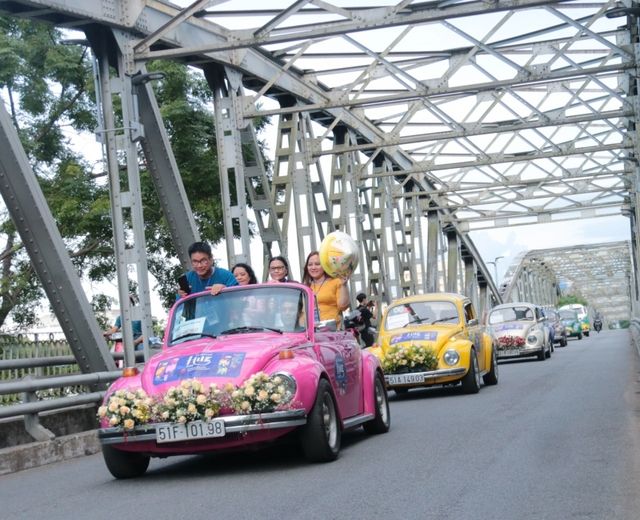 Xe cổ Volkswagen tham gia Lễ hội đường phố trong Tuần lễ Festival Huế 2022 - Ảnh 5.