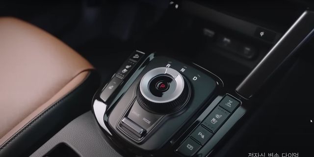 Kia Seltos 2023 tiếp tục hé lộ những hình ảnh chi tiết thực tế, với thiết kế đậm chất và tích hợp nhiều công nghệ mới, chắc chắn sẽ làm nên sự chấn động khi ra mắt tại thị trường Việt Nam - Ảnh 8.