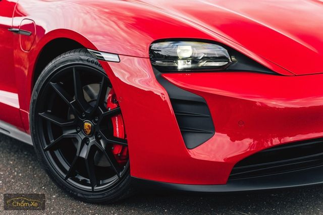 Đánh giá Porsche Taycan: Pin sạc đầy, có thể đi được gần 500km, với một lựa chọn có thể làm bạn say mê - Ảnh 17.