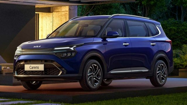 Hình ảnh số 2 của Kia Carens 2022 với động cơ diesel 1.5L.