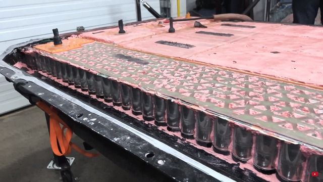 Khám phá bộ pin cao cấp nhất của xe điện Tesla: Nhóm chuyên gia bất ngờ trước công nghệ bí mật của Elon Musk - Ảnh 6.