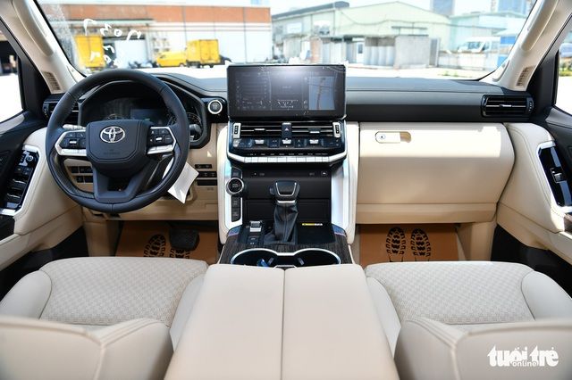 Land Cruiser 300 tạm dừng nhận đặt cọc tại Việt Nam, dân buôn náo loạn với mức giá xe cũ tăng gần 2 tỷ đồng - Ảnh 2.