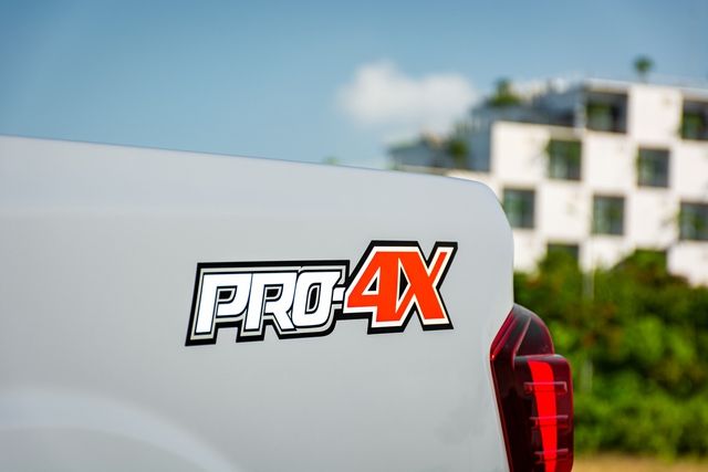 Đánh giá Nissan Navara 2022: Thay đổi hoàn toàn với động cơ mới và lốp cải tiến - Ảnh 7.