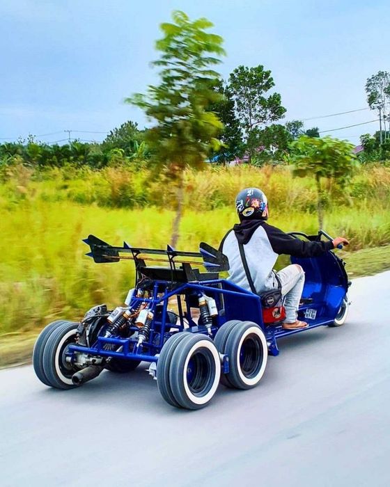 Biến hóa phi thường trên Vespa: Từ xe tăng, xe một bánh đến việc sáng tạo với thân tre... - Hình 7.