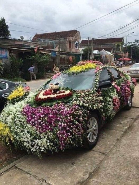 Những chiếc xe hoa sáng tạo hết nấc khiến người đi đường trầm trồ ngoái nhìn - Hình ảnh 4.